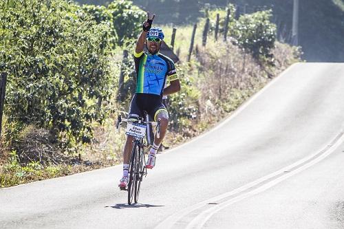 Ciclista de Americana venceu a Road Brasil Ride com sprint nos últimos metros / Foto: Fabio Piva / Brasil Ride Botucatu